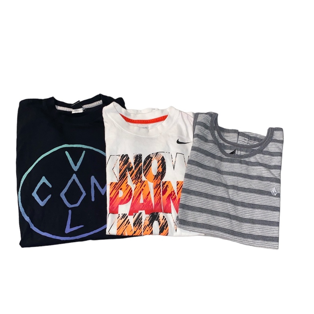 Nike Volcom tshirt bundle size L